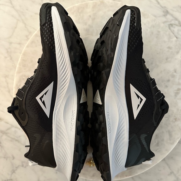 NWOT Nike Pegasus Trail 3 Mesh Ripstop Sneakers Size: 9 - Picture 9 of 13